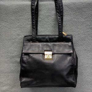 PERLINA medium shoulder bag